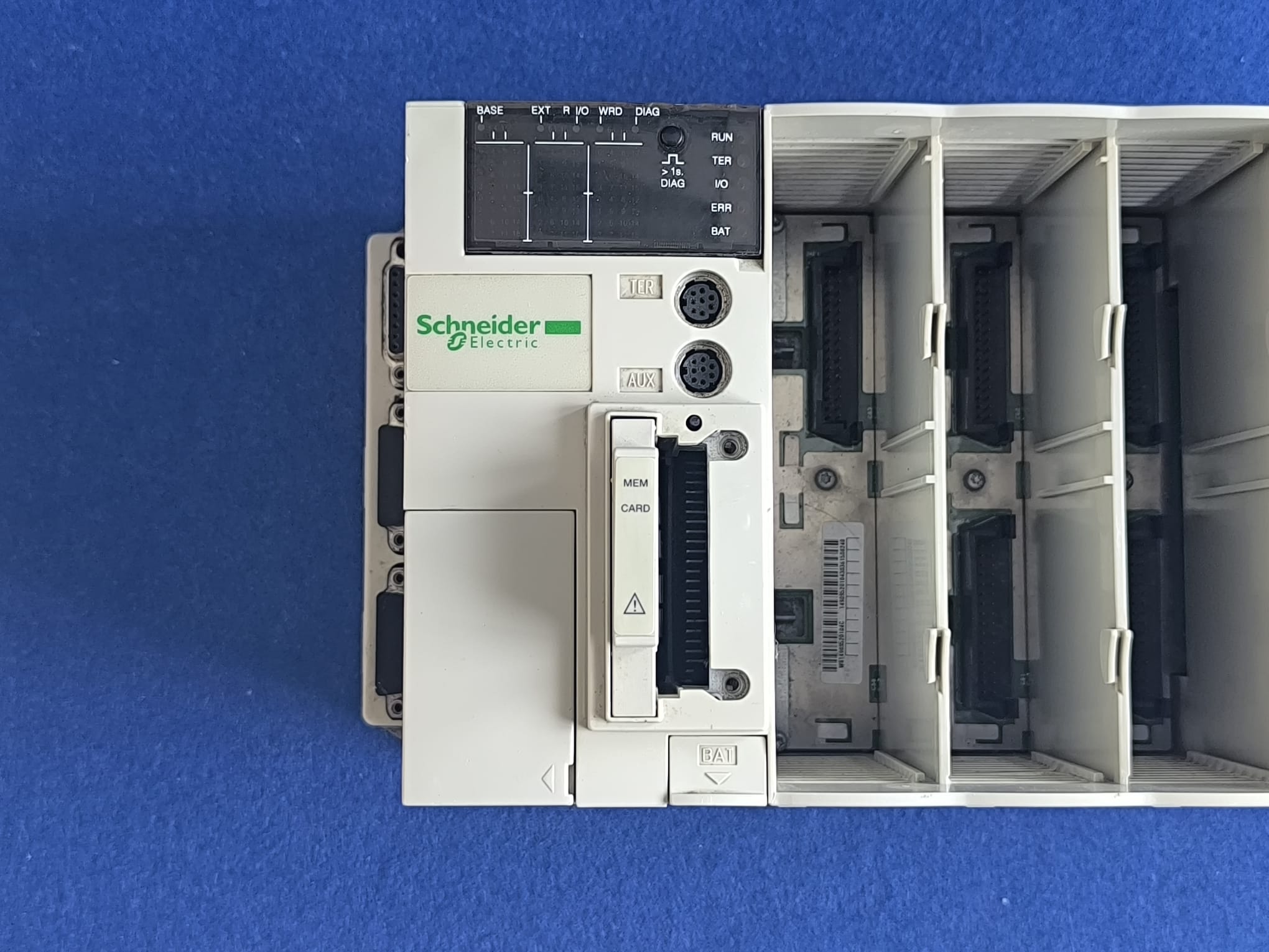CONTROLADOR SCHNEIDER TSX372201 Modicon TSX Micro + RACK DE EXTENSION - Imagen 3