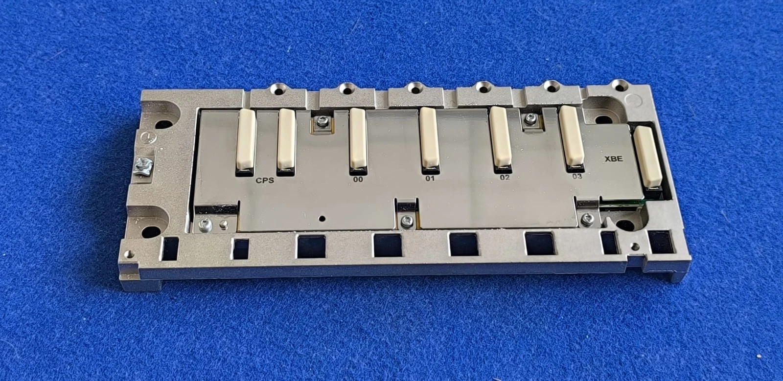 BASTIDOR SCHNEIDER BMXXBP0400 SLOTS DE 4 RANURAS - Imagen 7