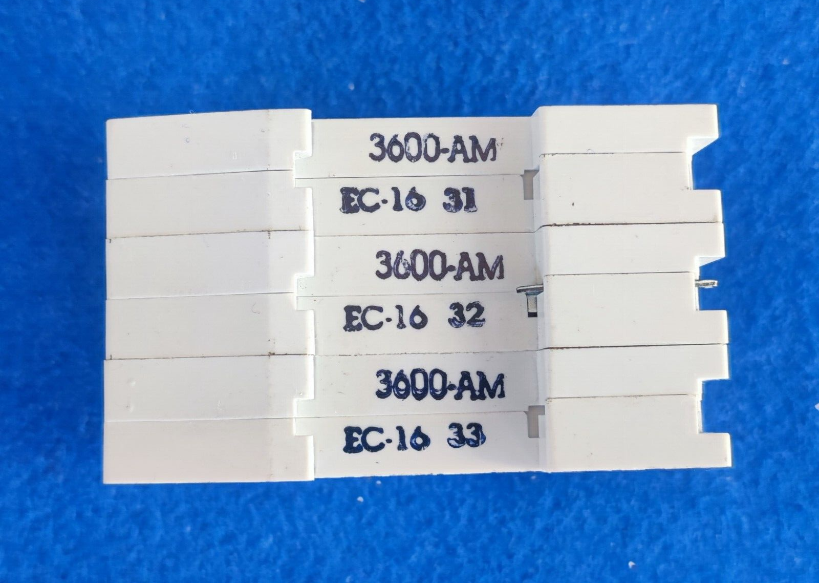 DISYUNTOR AUTOMATICO SIEMENS 5 SX1 C16 3 POLOS - Imagen 7