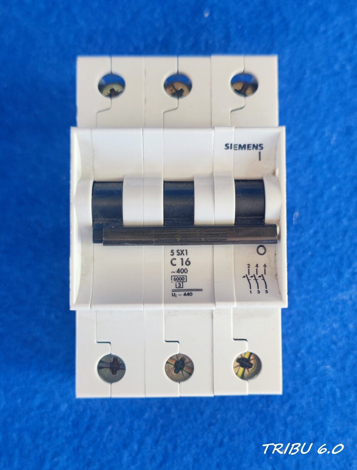 DISYUNTOR AUTOMATICO SIEMENS 5 SX1 C16 3 POLOS