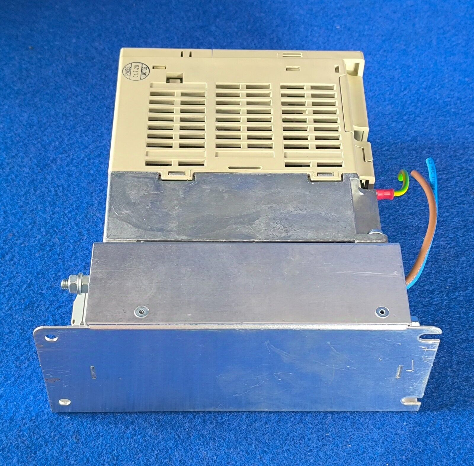 OMRON INVERTER 3G3MV-AB004 0,55kW + RASMI 3G3MV PFI 1010-E - Imagen 8