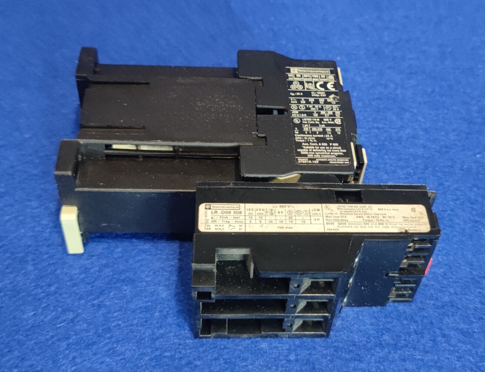 CONTACTOR + GUARDAMOTOR TELEMECANIQUE 5,5 kW 24 VDC LP1 D12 01 + LR.-D09 308 - Imagen 4