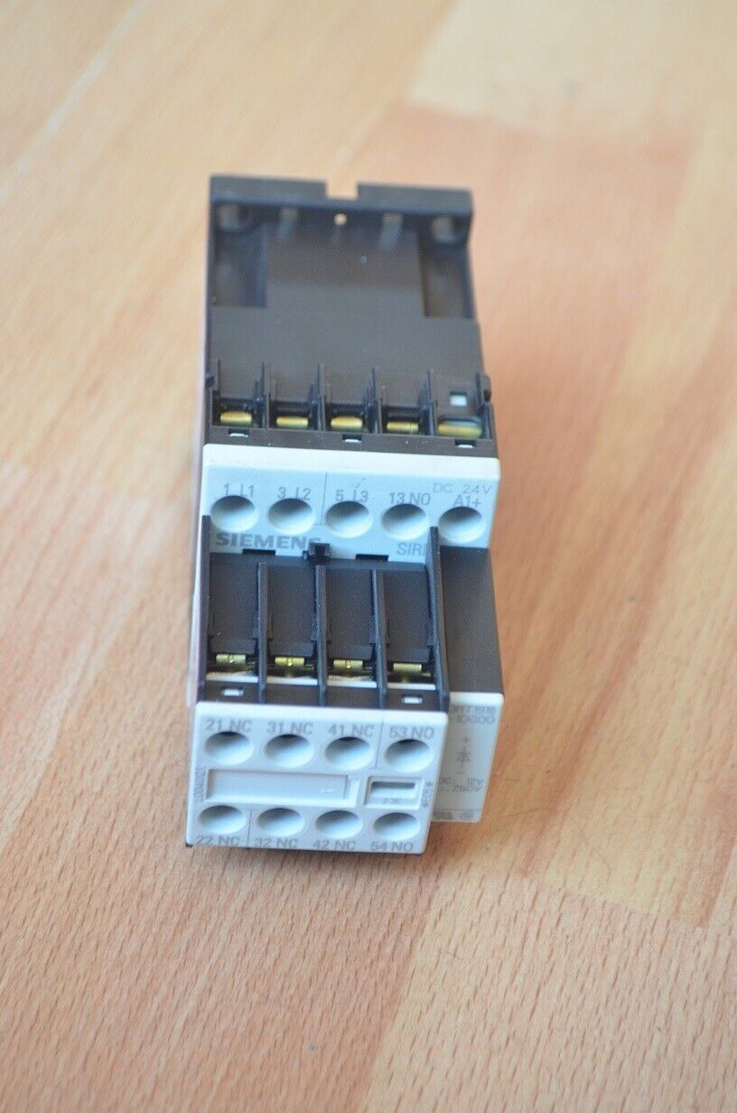 CONTACTOR SIEMENS 3 kW BOBINA 24 VDC. + 1 NO 3RT1015-1BB41 + CONTACTOS AUX. - Imagen 3