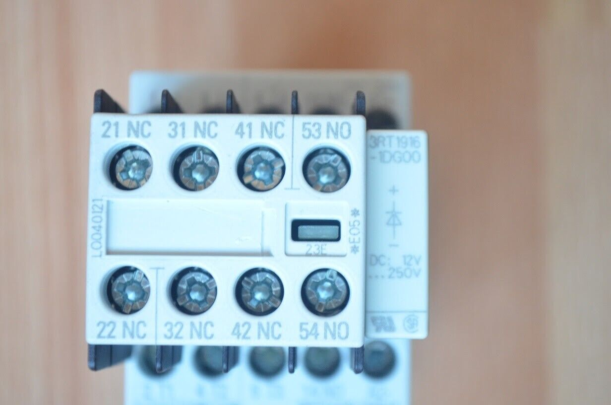CONTACTOR SIEMENS 3 kW BOBINA 24 VDC. + 1 NO 3RT1015-1BB41 + CONTACTOS AUX. - Imagen 5