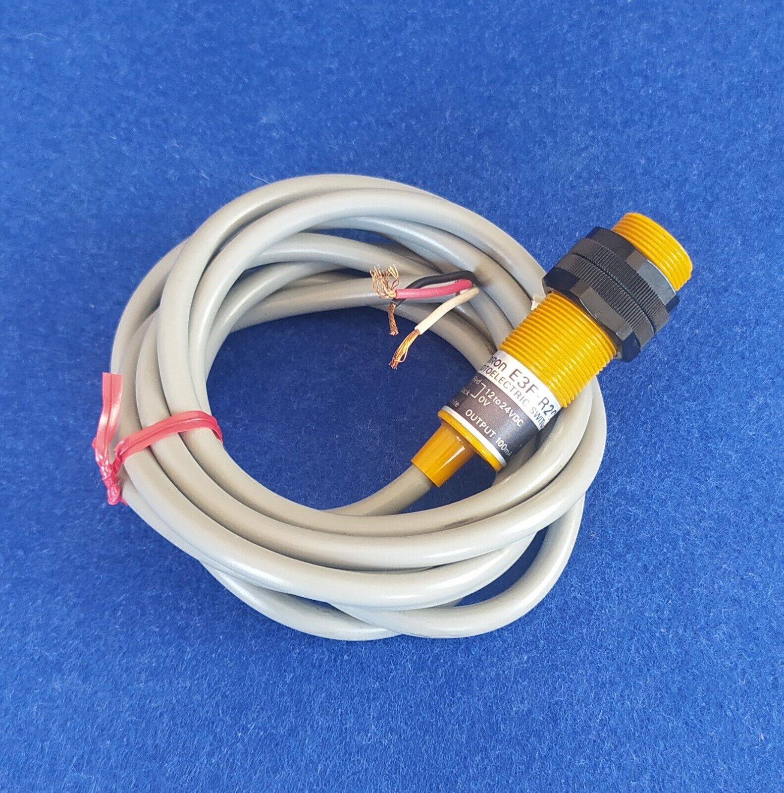 SENSOR OMRON E3F-R2C4 - Imagen 4