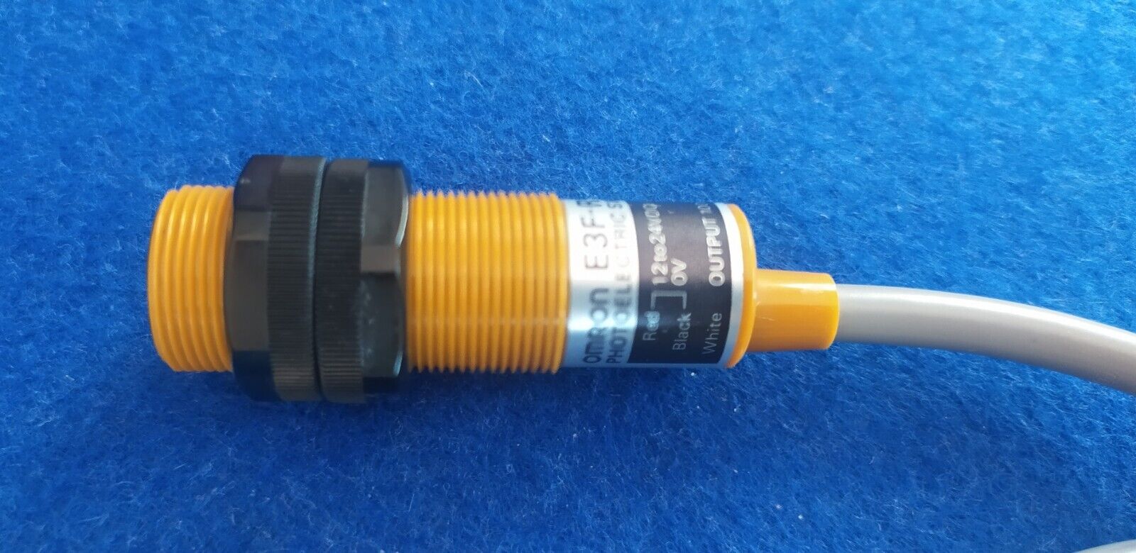 SENSOR OMRON E3F-R2C4 - Imagen 5