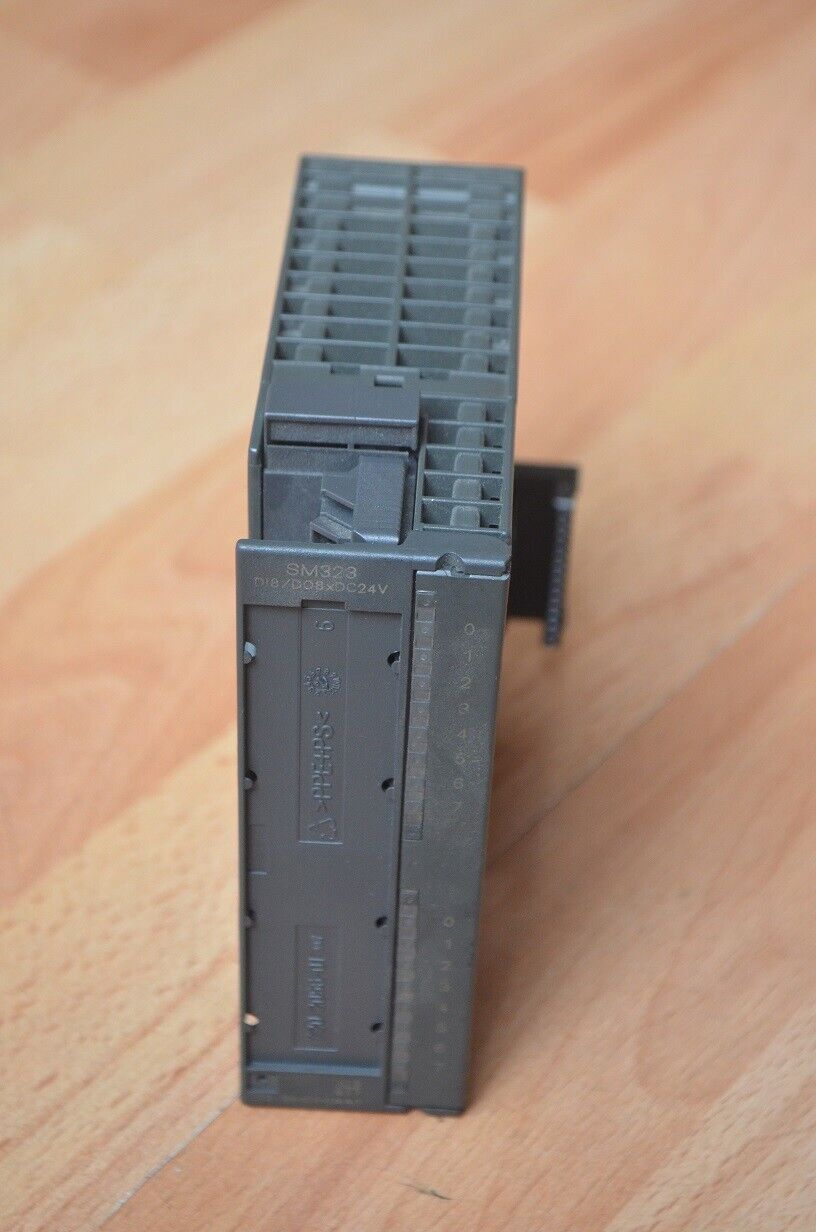 SIEMENS SIMATIC S7-300 SM323 8 ENT. / 8 SAL. 6ES7 323-1BH01-0AA0 + FRONTAL - Imagen 3