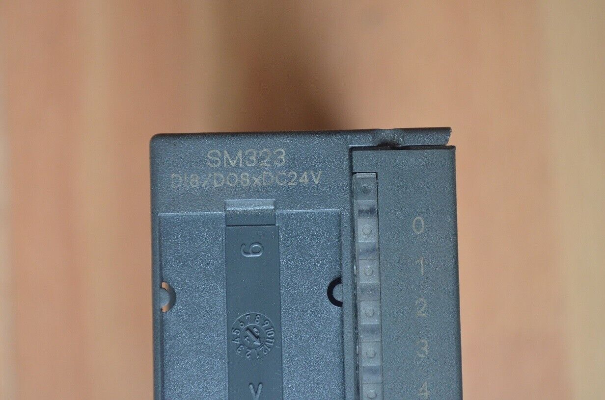 SIEMENS SIMATIC S7-300 SM323 8 ENT. / 8 SAL. 6ES7 323-1BH01-0AA0 + FRONTAL - Imagen 4
