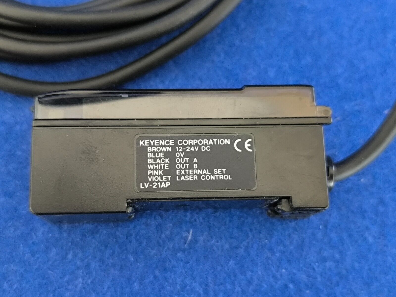 KEYENCE DIGITAL LASER SENSOR LV-21 AP + 2 m. CABLE - Imagen 5